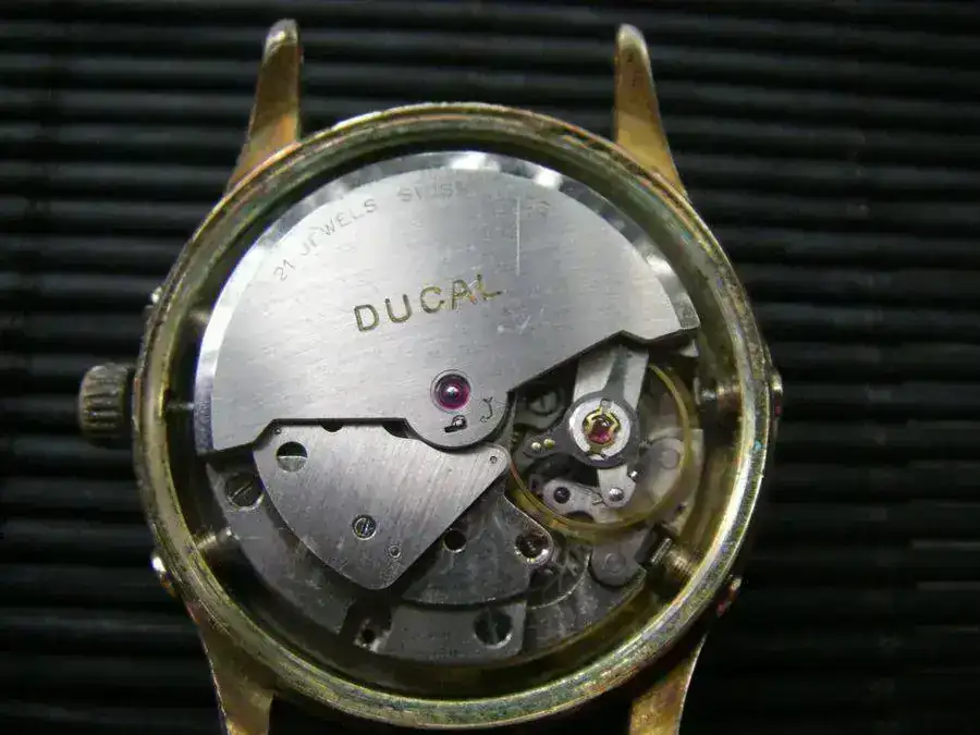 DUCAL FELSA 693 BINIDATOR 1945 e.webp
