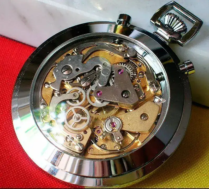 Dugena-Chrono-Valjoux-7733b.webp