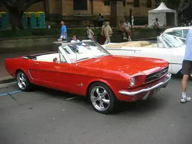 e.i.2006.mfs.ford.mustang.1965.conv.red.c.00.70.webp