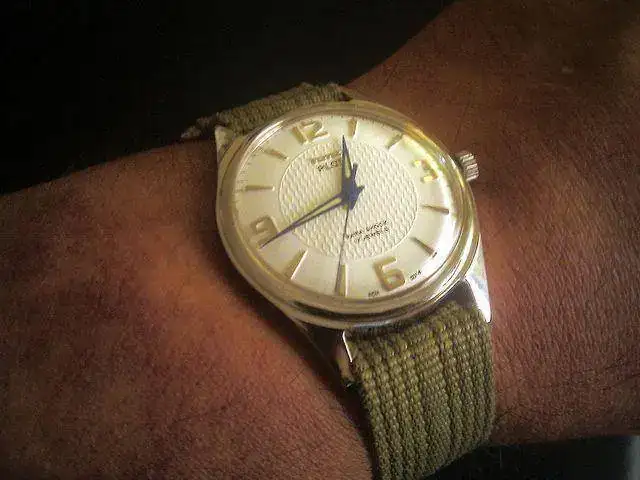 e-pilot-le-show-your-arrivals-strap-combos-hmtle10.webp
