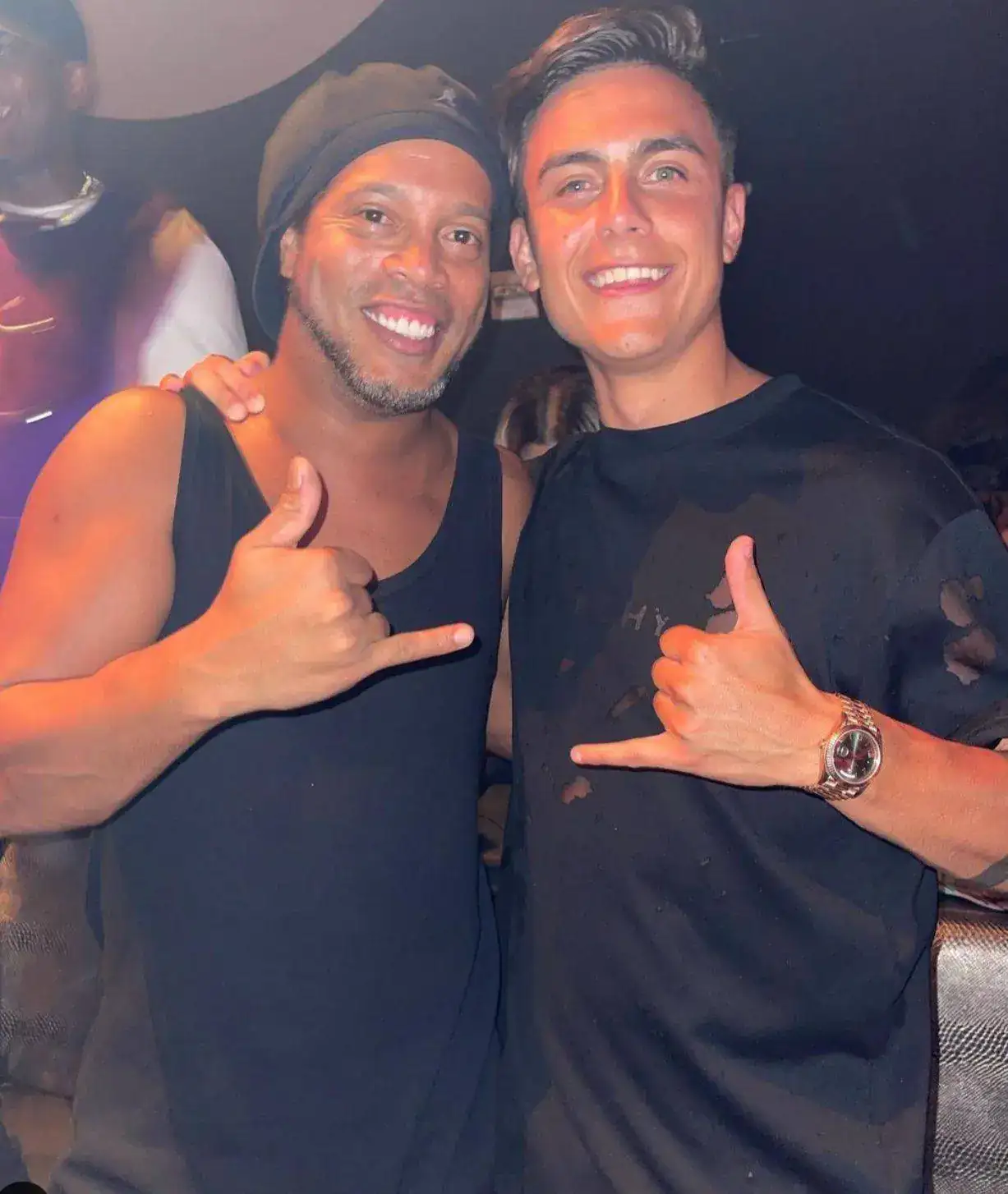 Lista 93+ Foto Amigos De Ronaldinho Vs Amigos De Roberto Carlos Actualizar