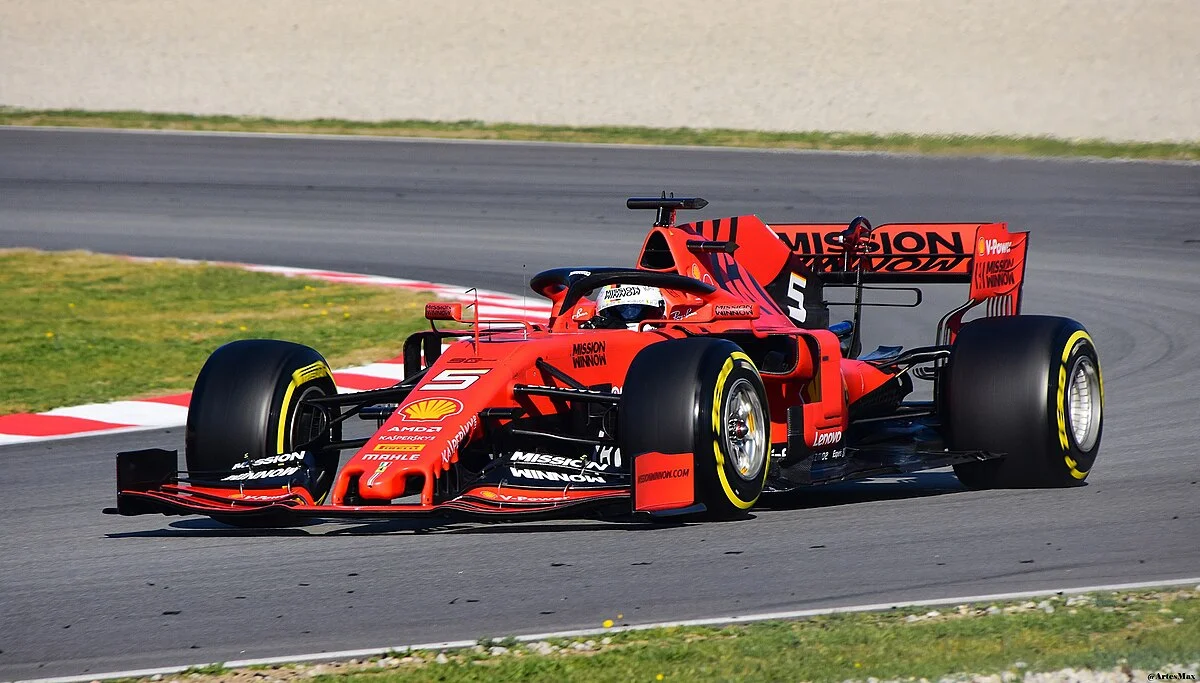 e_Test_Days_2019_-_Ferrari_SF90_-_Sebastian_Vettel.webp