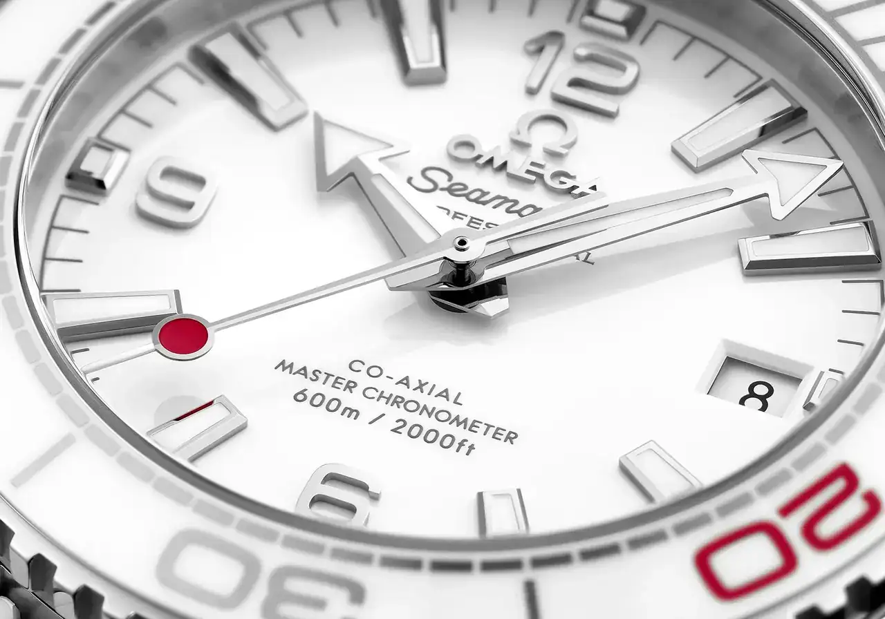 eamaster-Planet-Ocean-Tokyo-2020-Limited-Edition-3.webp