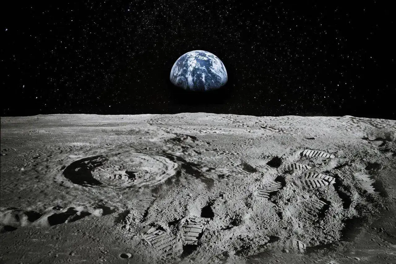 earth-view-from-moon-perspective-footprints-1400px.webp