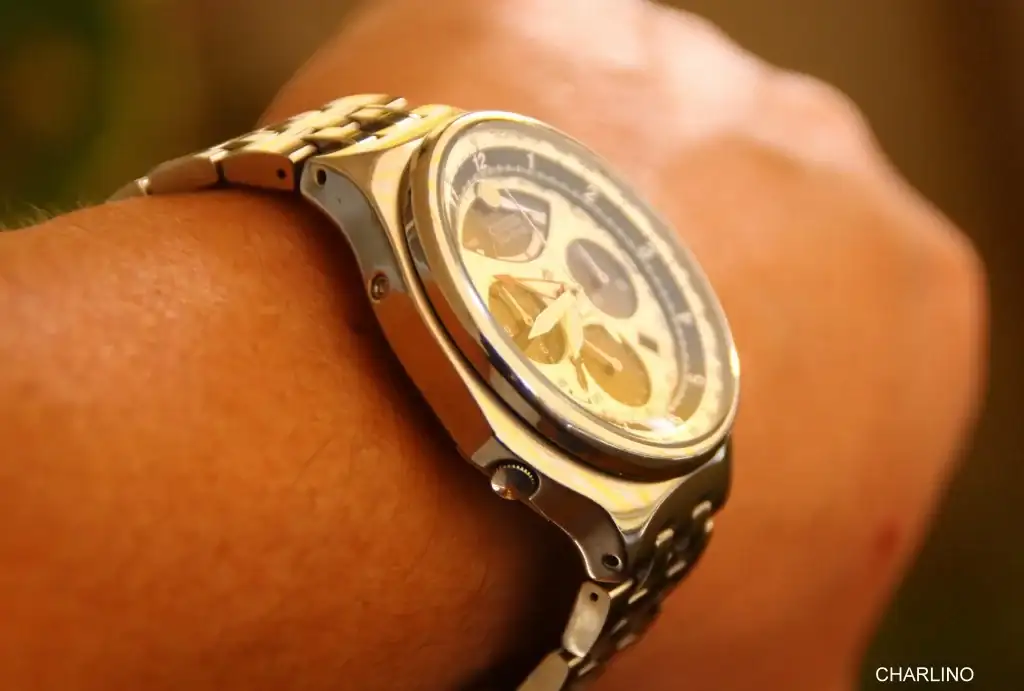 ECO-DRIVE-AV0031-59-A-Calibre-2100-el-20-7-2020-01.webp
