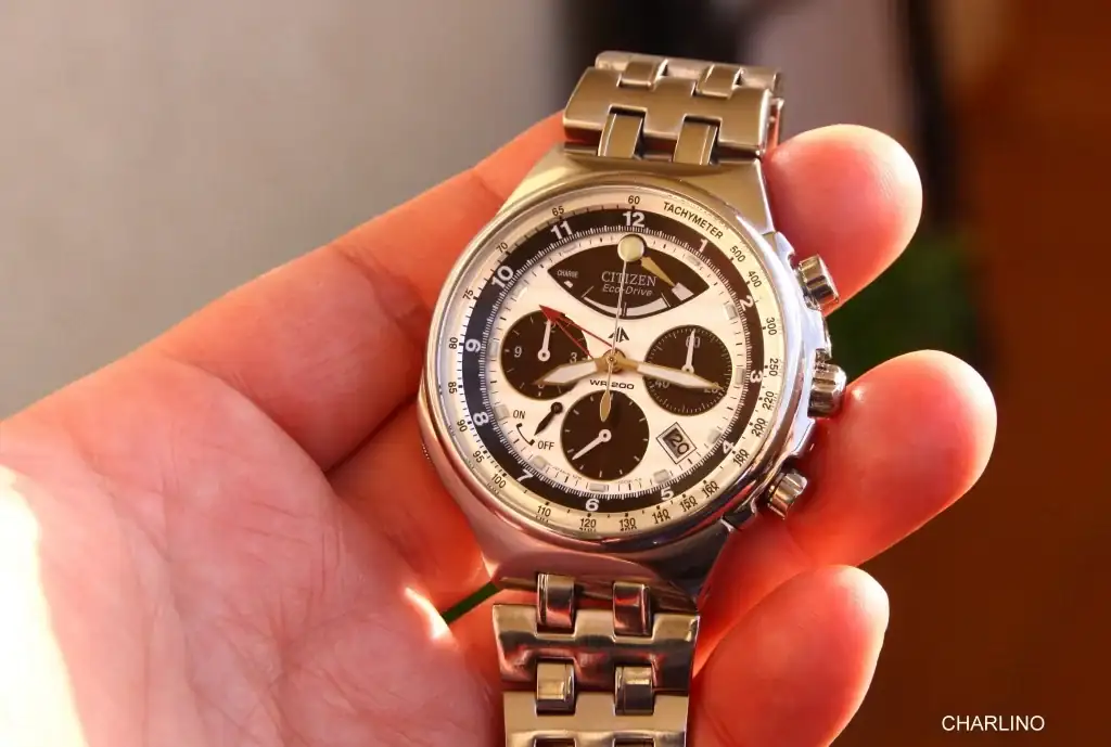 ECO-DRIVE-AV0031-59-A-Calibre-2100-el-20-7-2020-05.webp