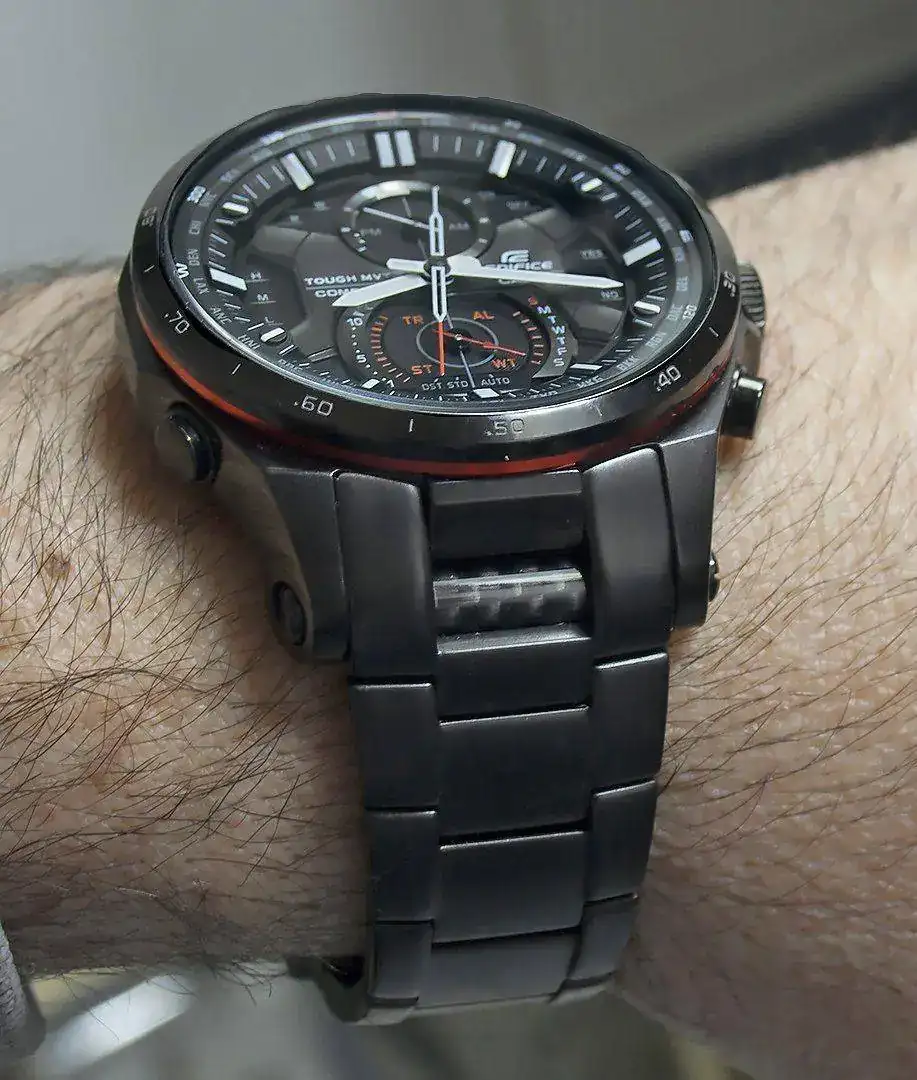 Edifice EQW-1200DC 2.jpg