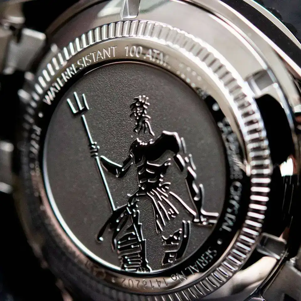 Edox-SkyDiver-Neptunian-5-Horas-y-Minutos.webp