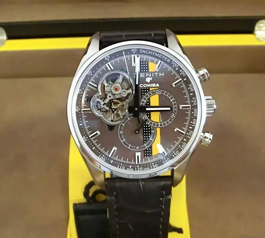 El-Primero-cohiba-Chronomaster-1969-Cohiba-Edition--42-mm--03.2047.4061.76.C494_left_side-.webp