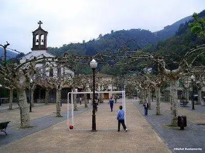 EL+REGATO+BE%C3%91AT+BUSTAMANTE.webp