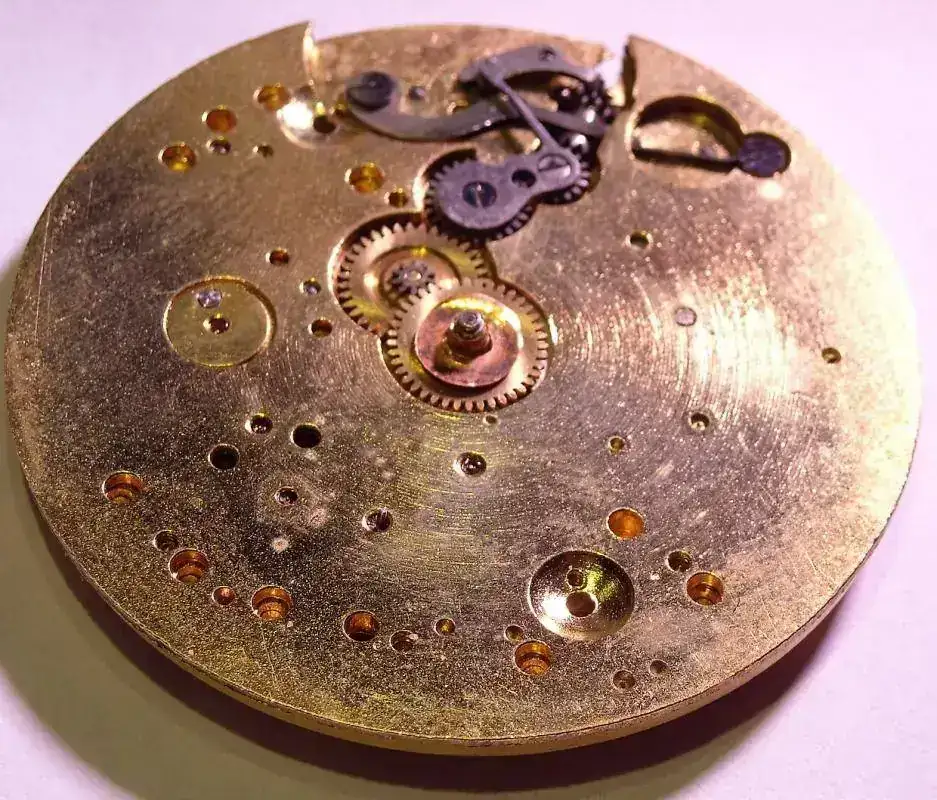 Elida cal.124(19linien42x4,1mm).webp