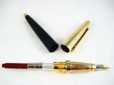 -Ellipsis-Fountain-Pen-Lacquer-Gold-trim-471450--5.webp