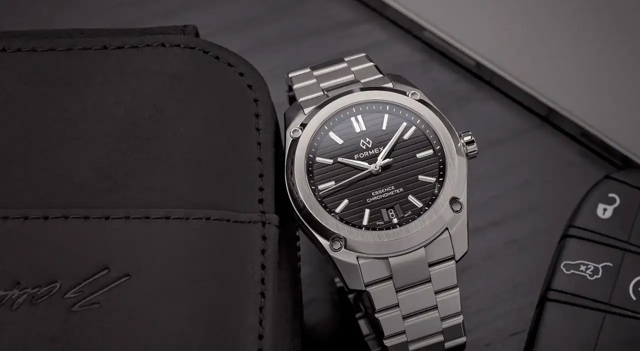 ence_THIRTYNINE_Automatic_Chronometer_COSC_-_1-min.webp