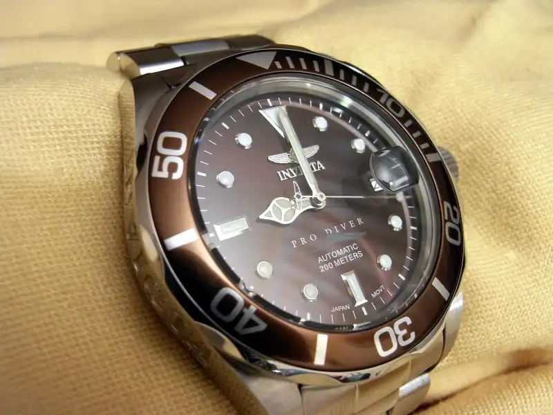 er-mich-der-schoensten-taucher-invicta-pro-diver-3.webp