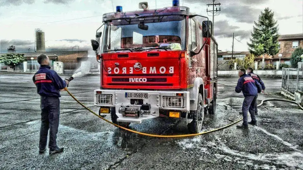 era%20HDR%20Studio%20-%201448755191435_zpsxgolafs6.webp