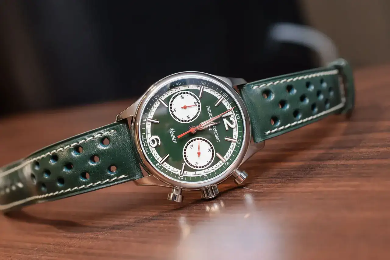 erique-Constant-Vintage-Rally-Healey-Chronograph-8.webp