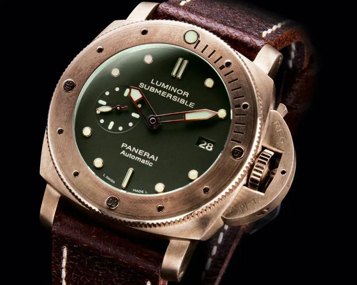 es-panerai-get-bad-wrap-panerai_submersible-bronze.webp