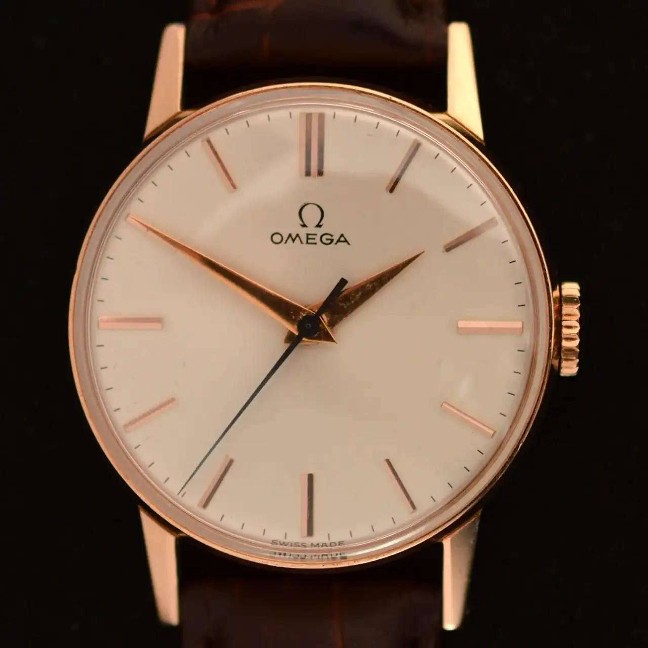 es-pink-gold-omega-caliber-283-ref-2496-wristwatch.webp