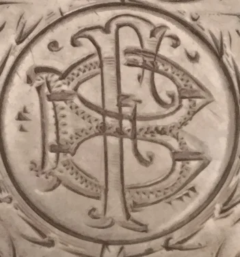 escudo reloj.webp