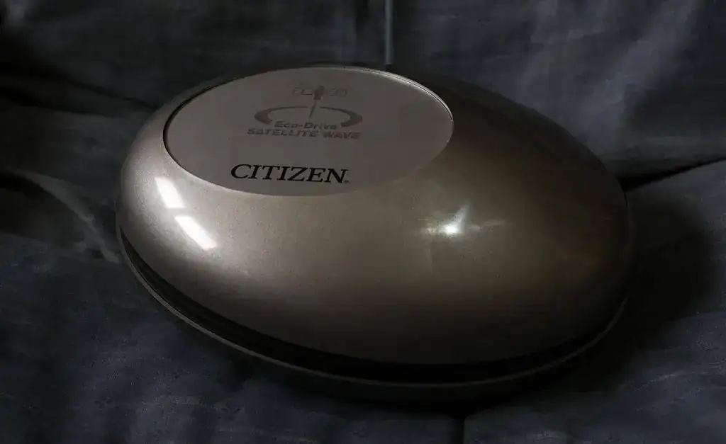 Estuche Ovni cerrado.webp