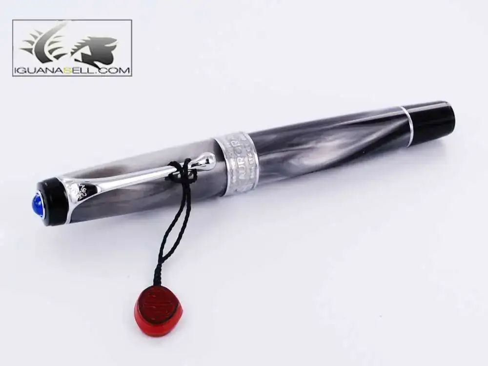 -Europa-Marbled-Fountain-Pen-Limited-Edition-540-2.webp