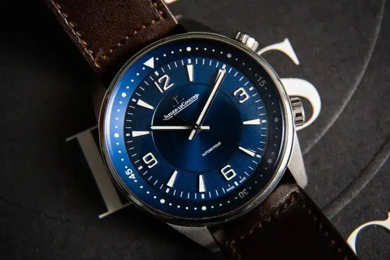 ew-automatic-brown-leather-strap-blue-dial-800x534.webp