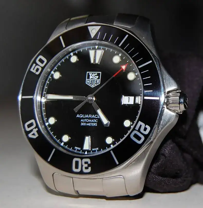 ew-tag-heuer-aquaracer-300m-wab2010-watch-rash-078.webp