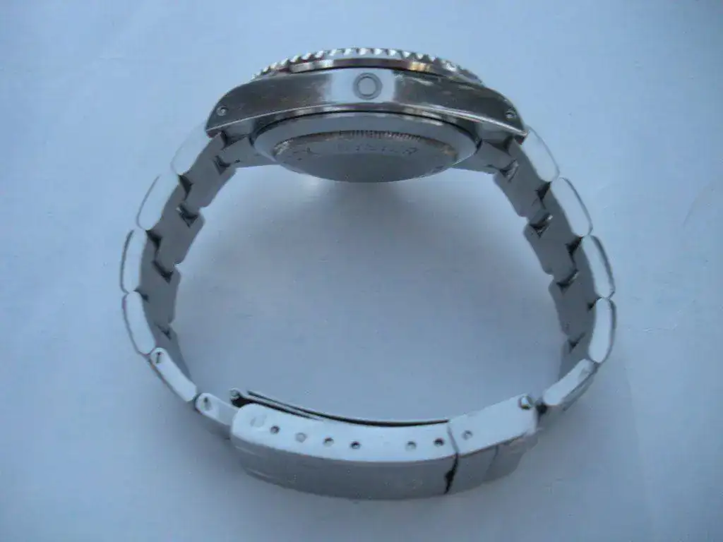 ex-Sea-Dweller-16660-Triple-Six-Spider-Web-Dial-29.webp