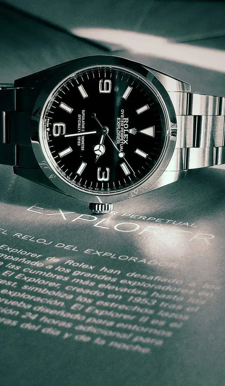 explorer025.jpg