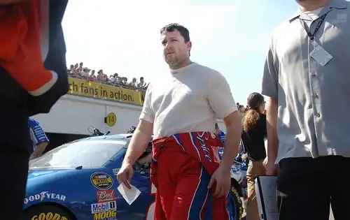fat-ass-smokeless-tony-stewart.webp
