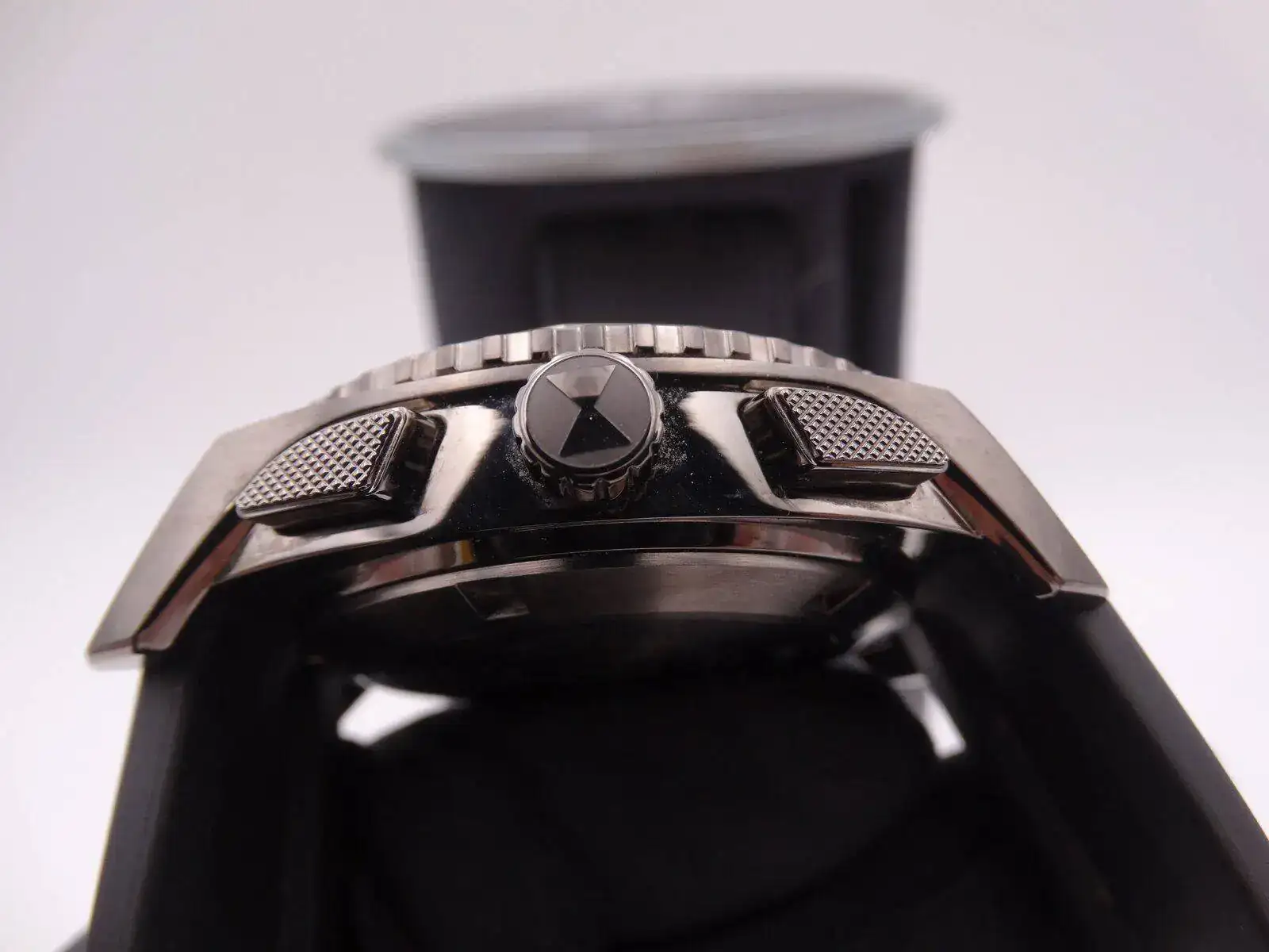 Favre Leuba Raider Sea Sky 3270.JPG