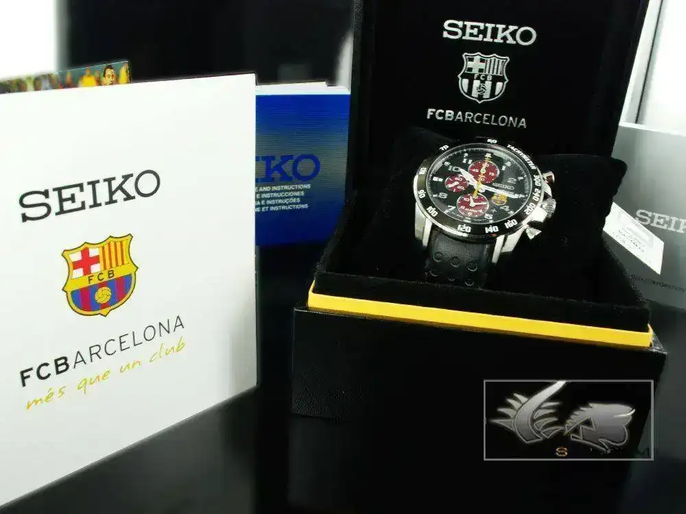 FC-Barcelona-Chronograph-SNAE75P1-7T62-SNAE75P1-10.webp
