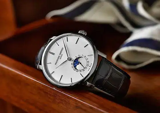 FC_Slimline_Moonphase_white_560.webp