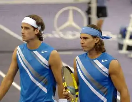 feliciano-lopez-rafa-nadal-se-enfrentan-en-madrid.webp