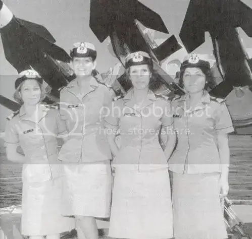 FemaleNavalOfficersoftheImperialIra_zps96d95dcf.webp