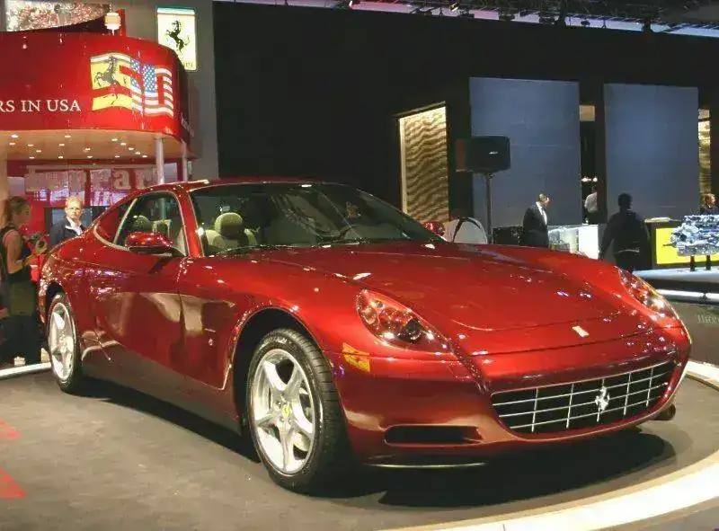 ferrari-612-scaglietti-2008-rojo-granate.webp