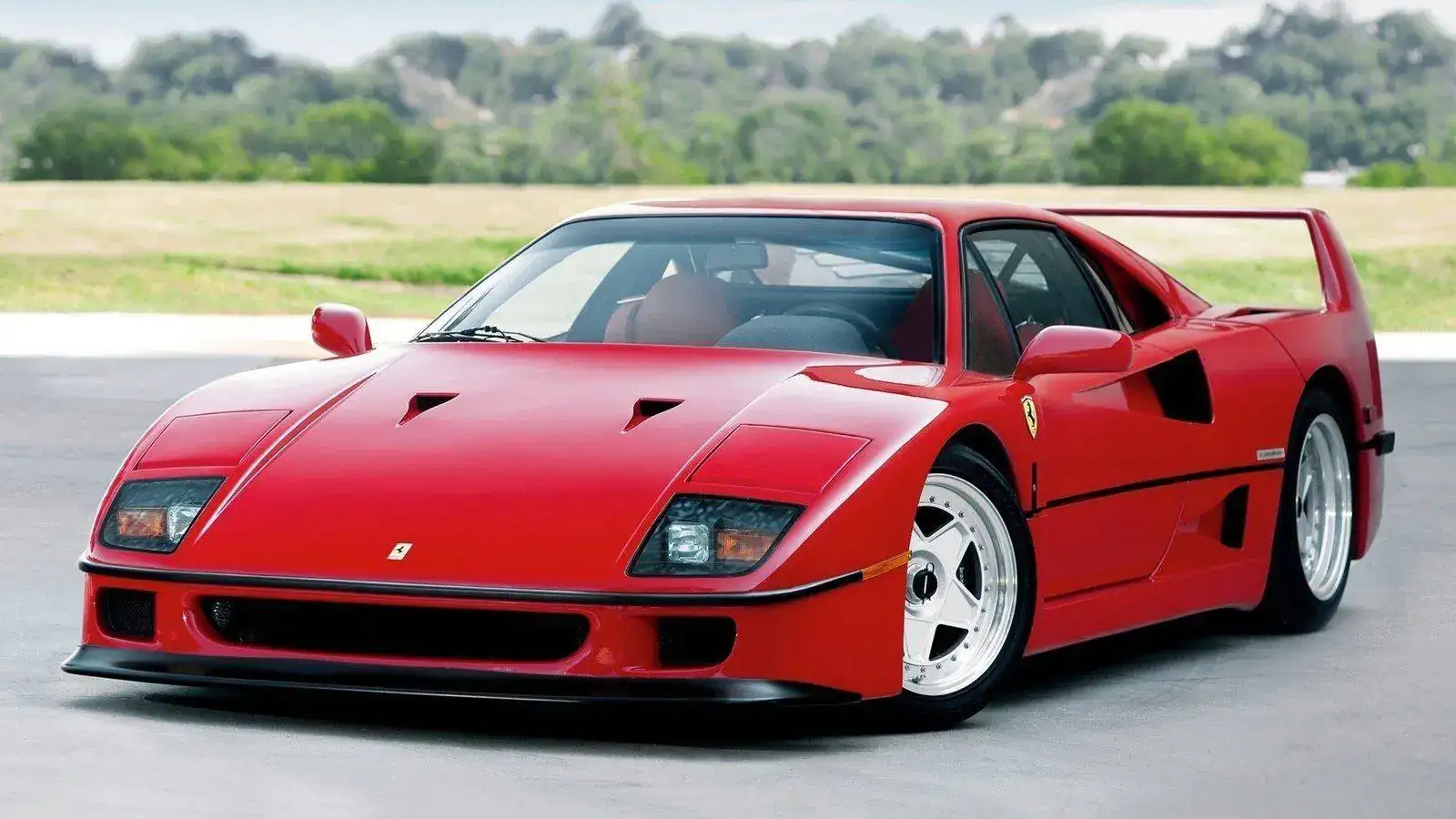 ferrari-f40-10.webp