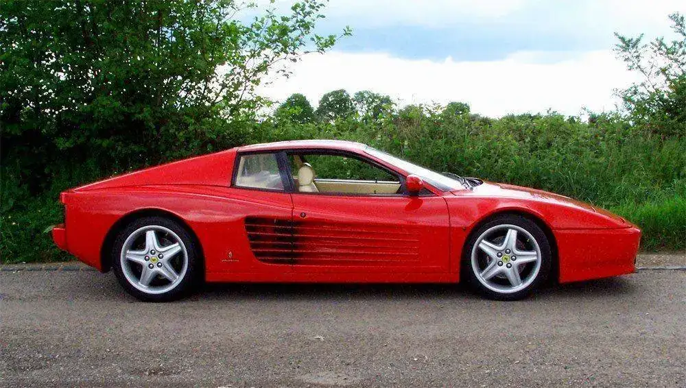 ferrari-testarossa.webp