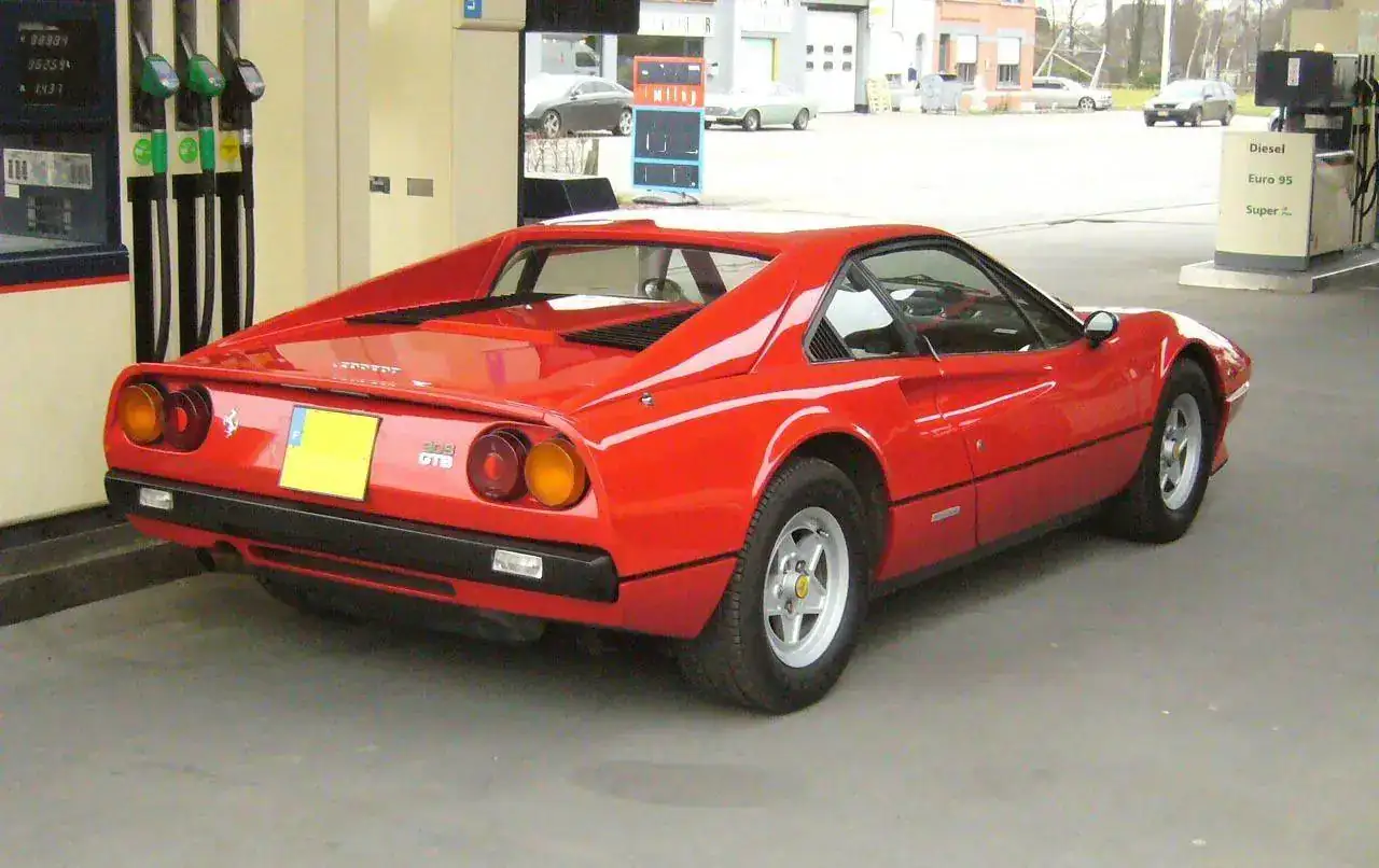 ferrari_308_gtb_vetroresina_rear.webp