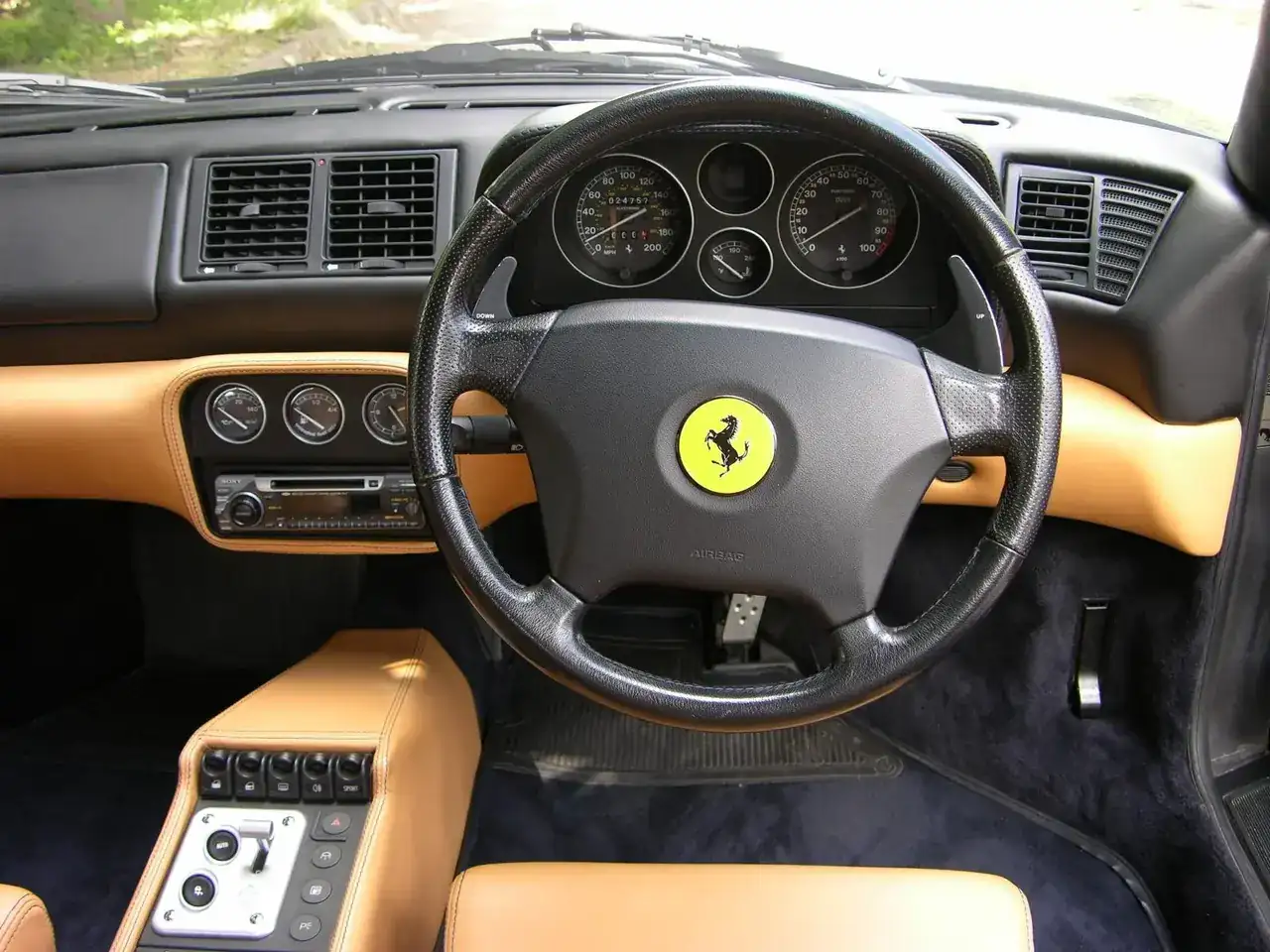 Ferrari_355_GTS_dashboard.webp