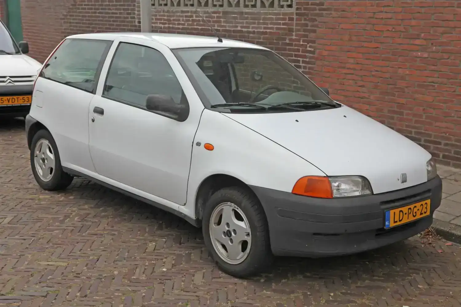 fiat-punto-i-176.webp