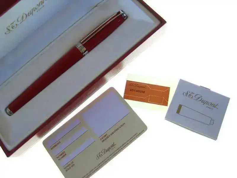 Fidelio-Lacquer-&-Palladium-Fountain-Pen-451402-10.webp