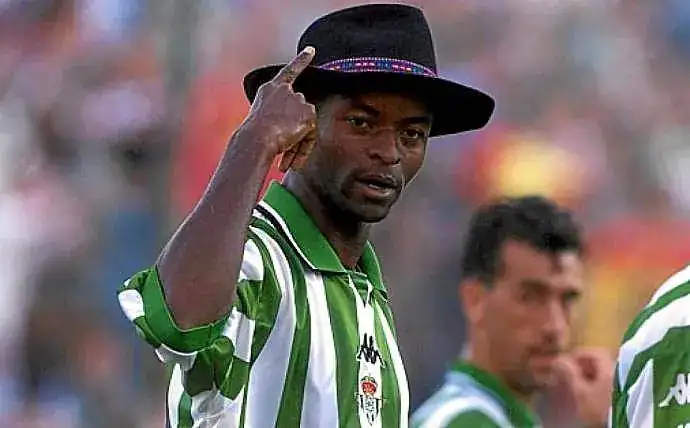 finidi-madrid-sombrero.webp