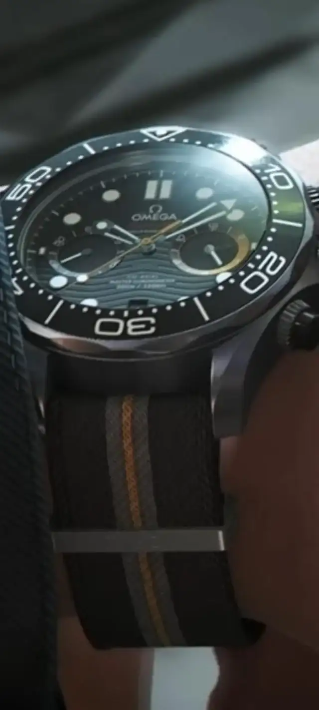 first-light-surely-omega-will-be-releasing-this-watch-to-v0-vae278sh815f1.webp