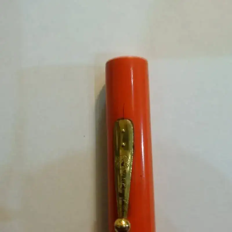 Fisura en Waterman 56 Cardinal.webp