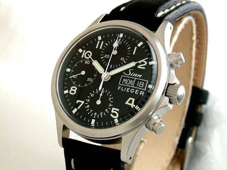flieger-auto-chrono-sinn356acrylicstrap_629_detail.webp