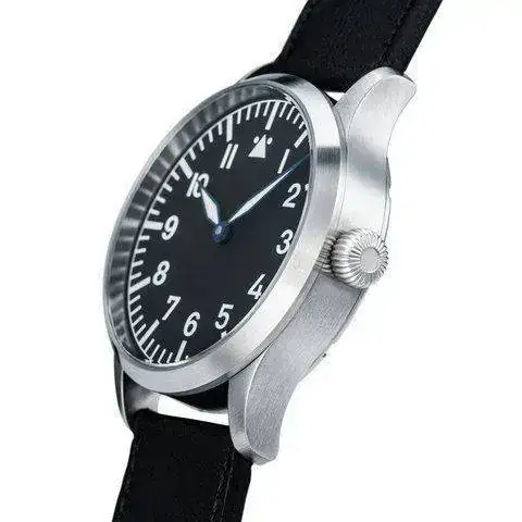 Flieger_6498_ohnekleinesekunde_seite_2600.webp