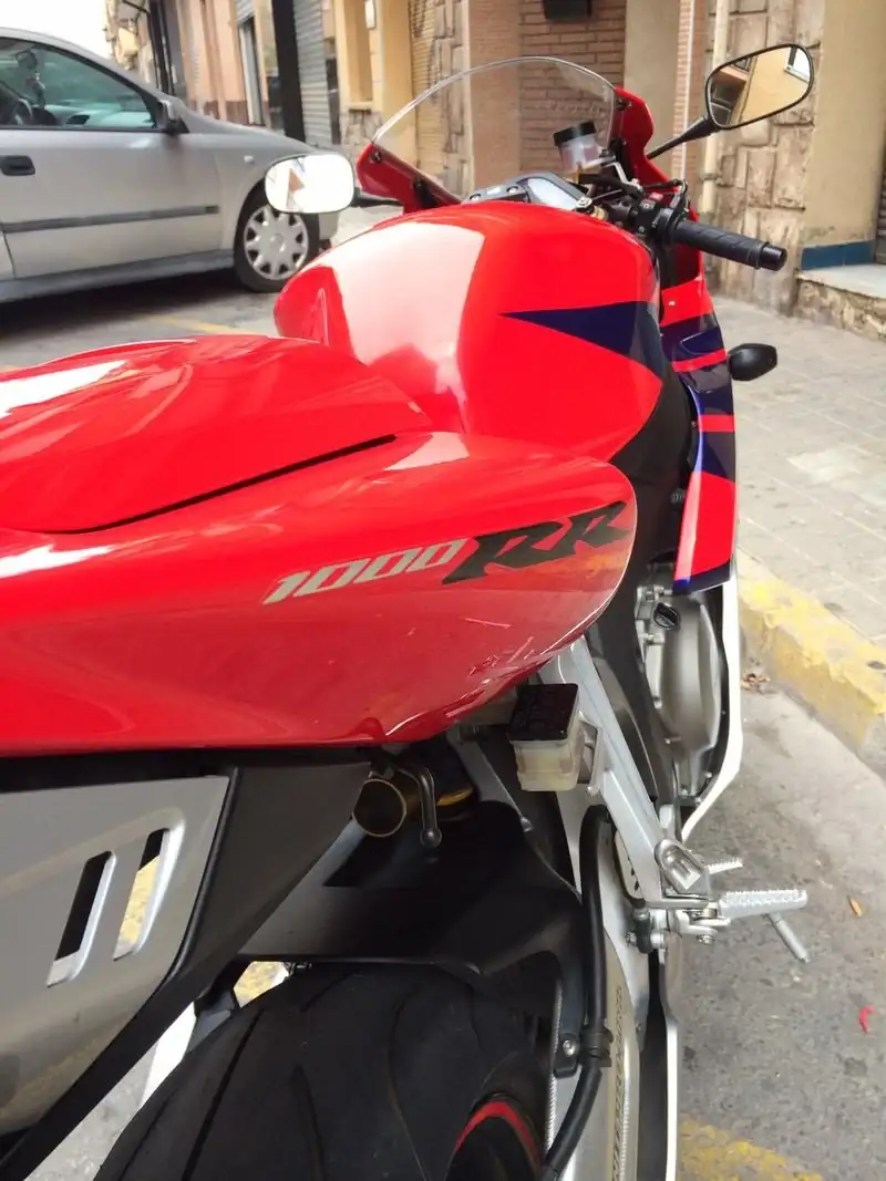FnF4RrU.webp