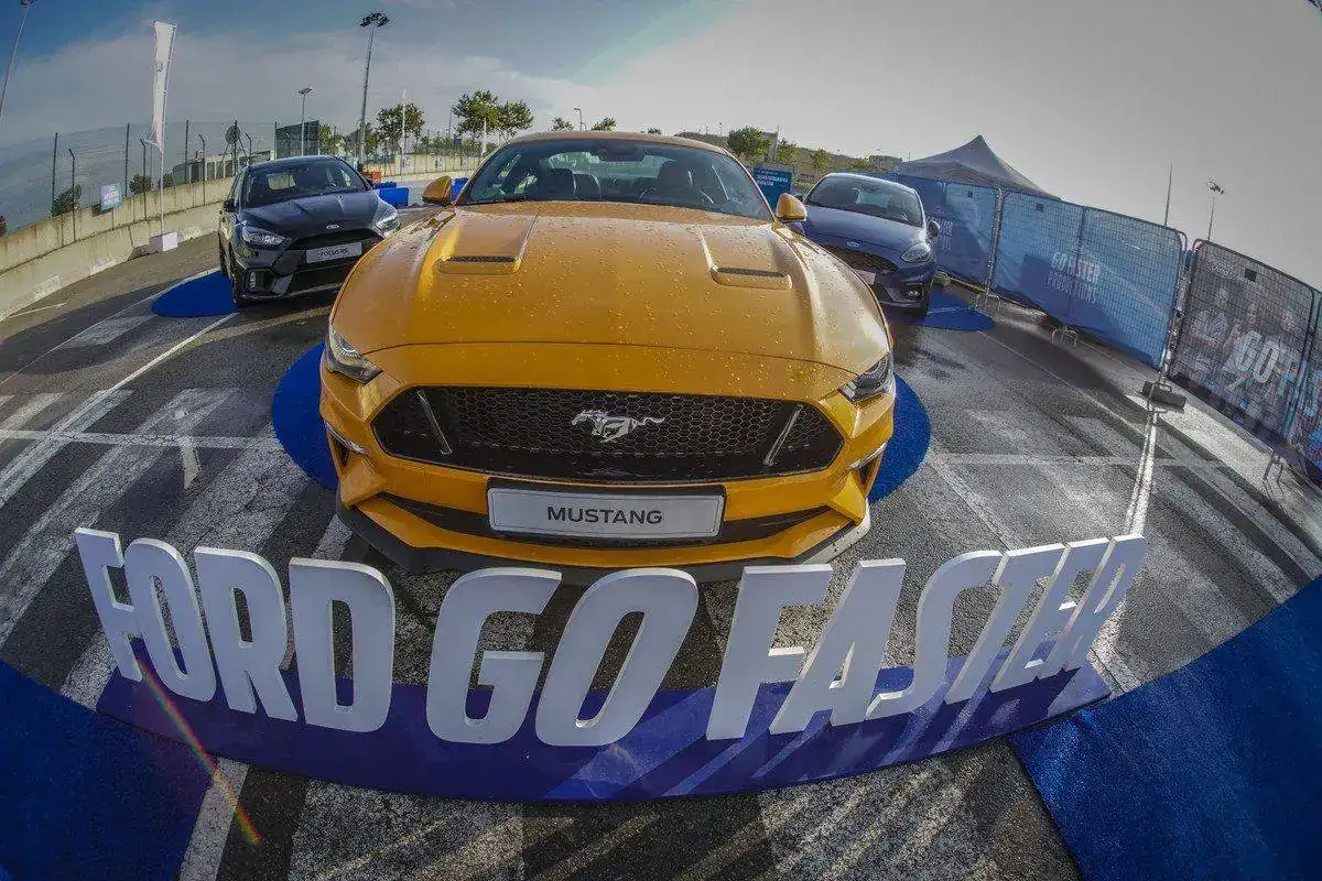 Ford-Go-Faster-5144-ps.webp