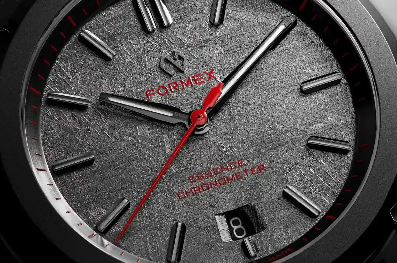 Formex Essence Ceramica 41 mm Automatic COSC - Dark Matter Redshift - Dial Close Up 2.webp